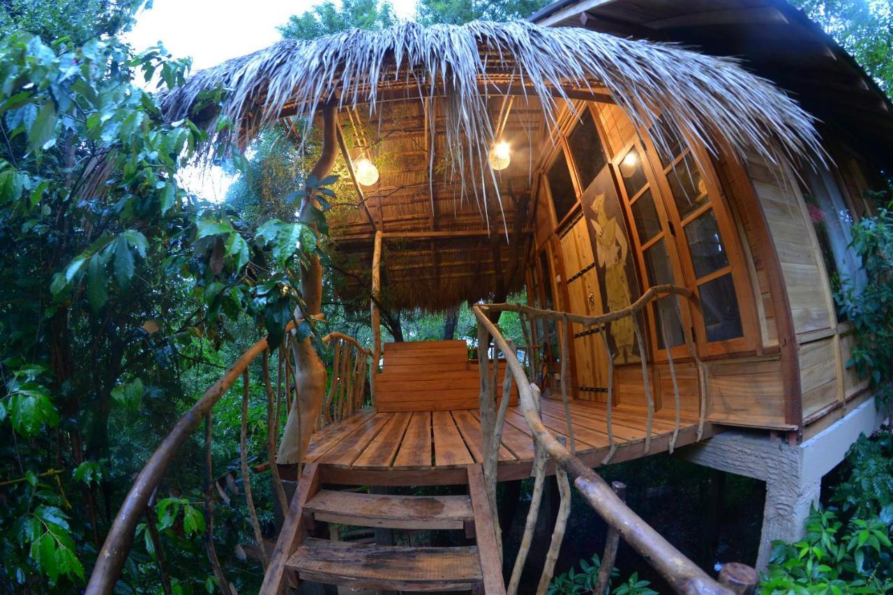 Habarana Tree House Mutu Village Екстер'єр фото