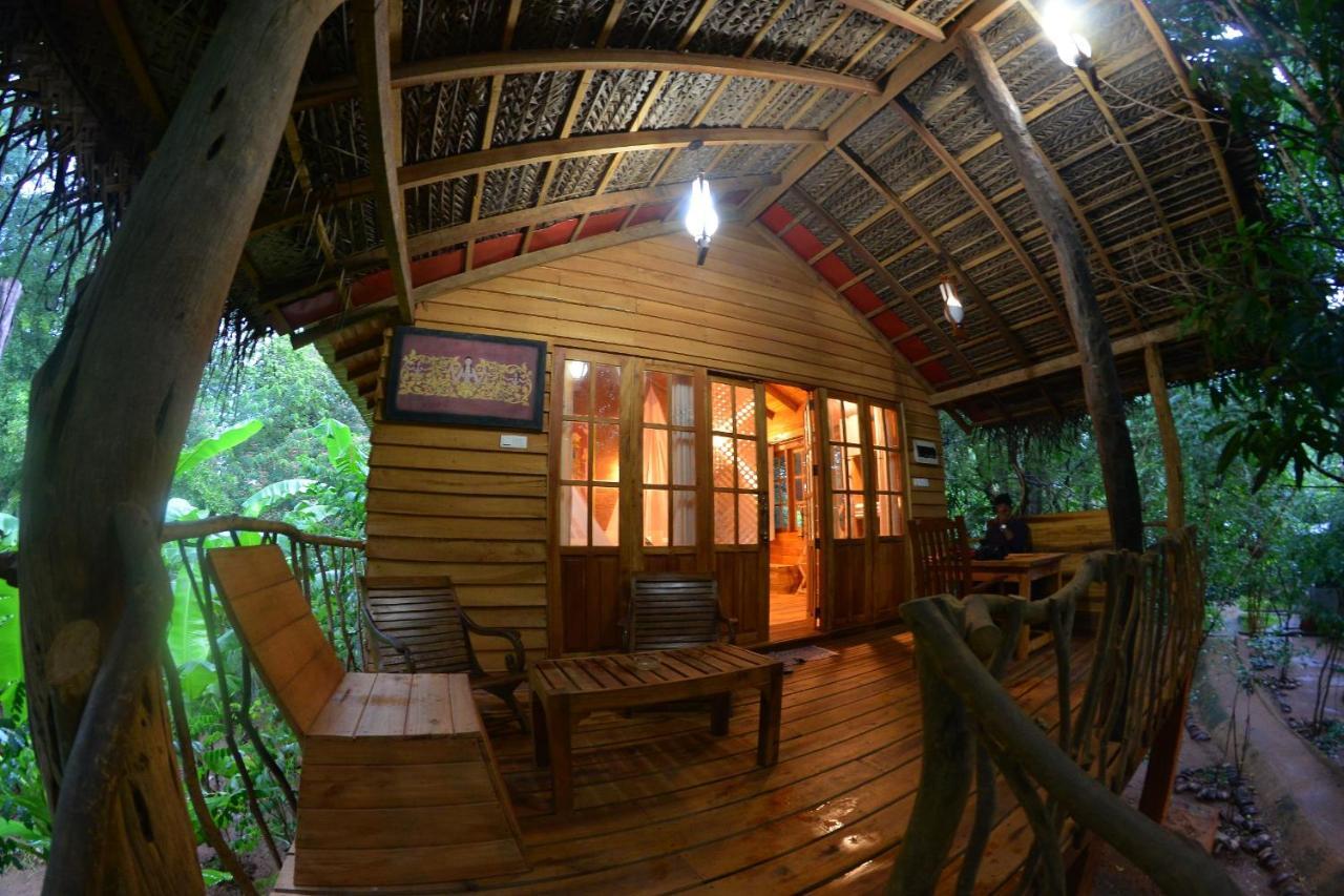 Habarana Tree House Mutu Village Екстер'єр фото